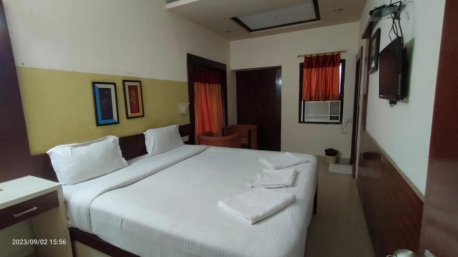 Gajapati ! Near Sea-beach-sea-view-room-and-temple-fully-air-conditioned-hotel With Garden-and-parking-facility Hotel *