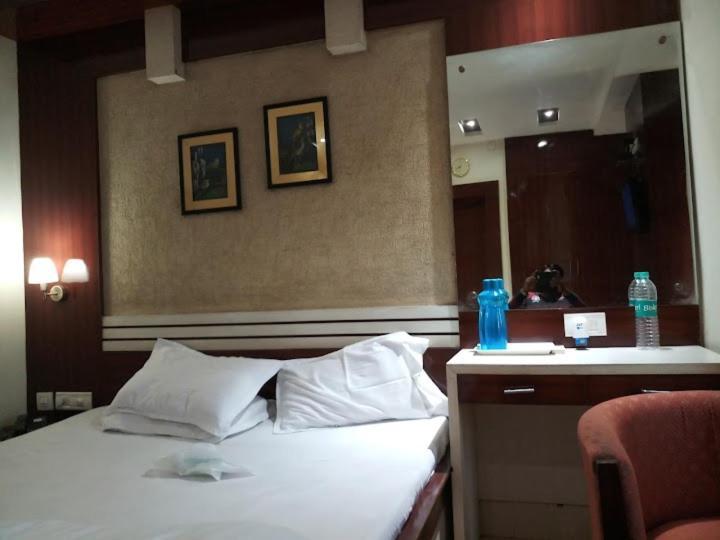 Hotel Gajapati ! Near Sea-beach-sea-view-room-and-temple-fully-air-conditioned-hotel With Garden-and-parking-facility *